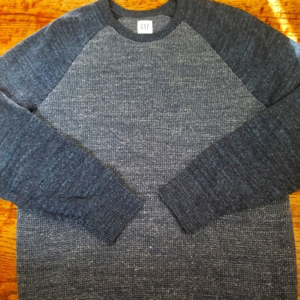 GAP Sweater